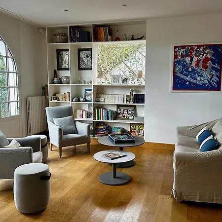 Maison De Famille Les Pins Feriehus *